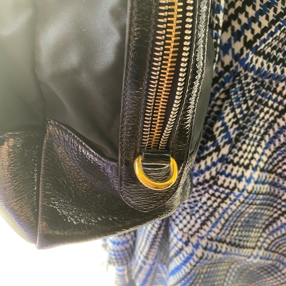 Vintage Prada Nylon shoulder bag with good condition. Look at photos - Picture 15 of 15